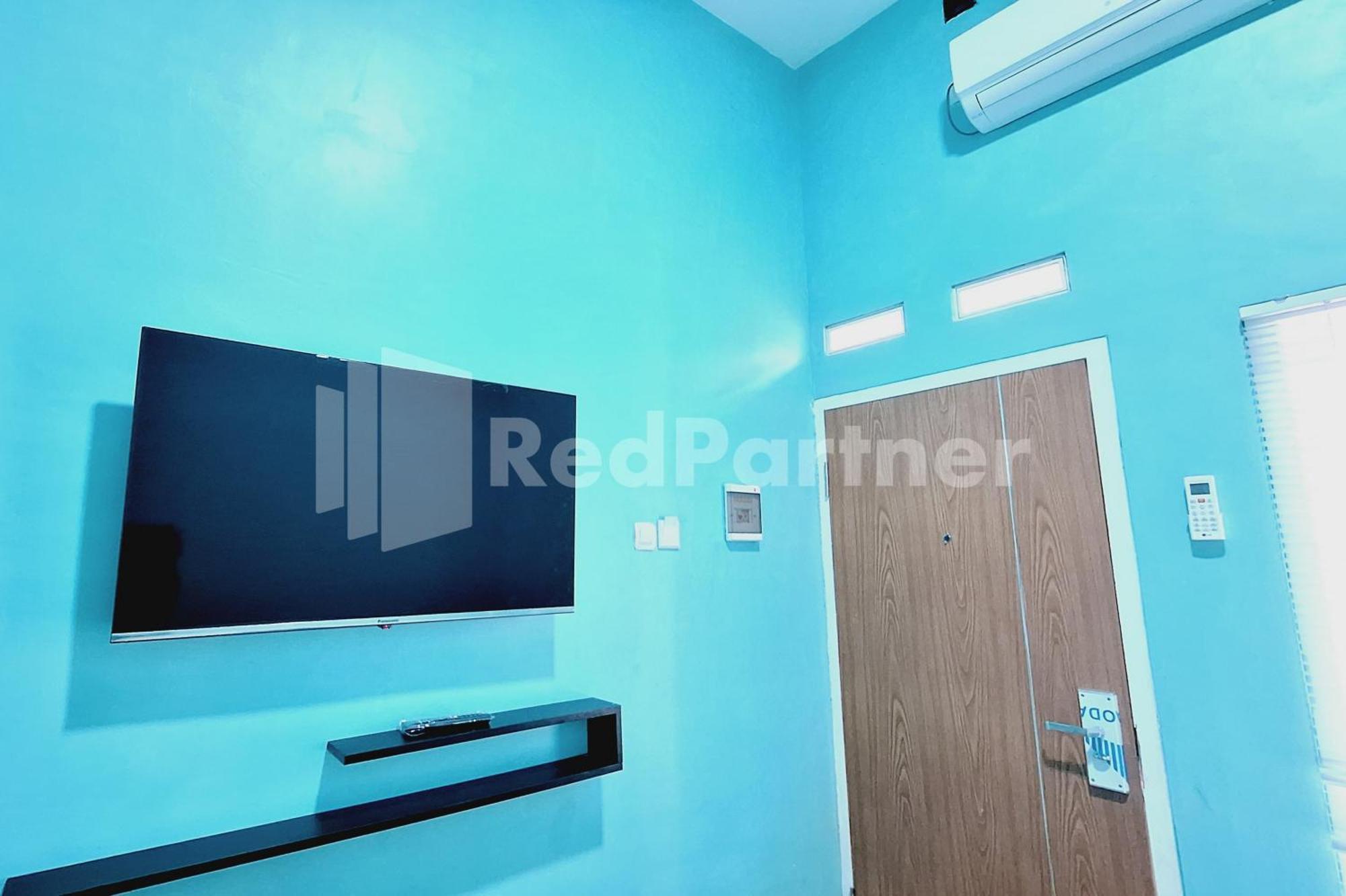 Griya Prashasta Mitra Reddoorz Hotell Kediri  Exteriör bild