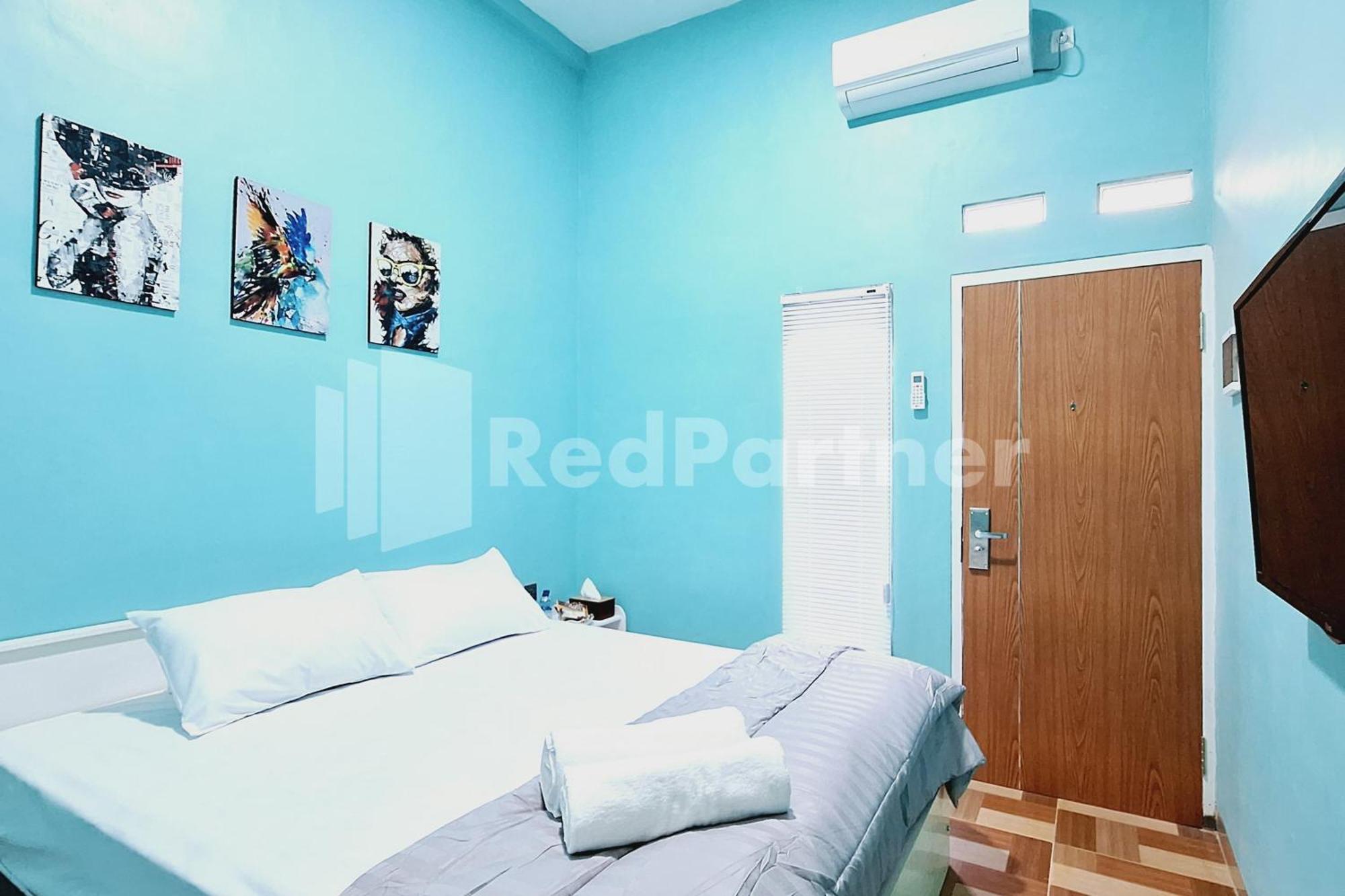 Griya Prashasta Mitra Reddoorz Hotell Kediri  Exteriör bild