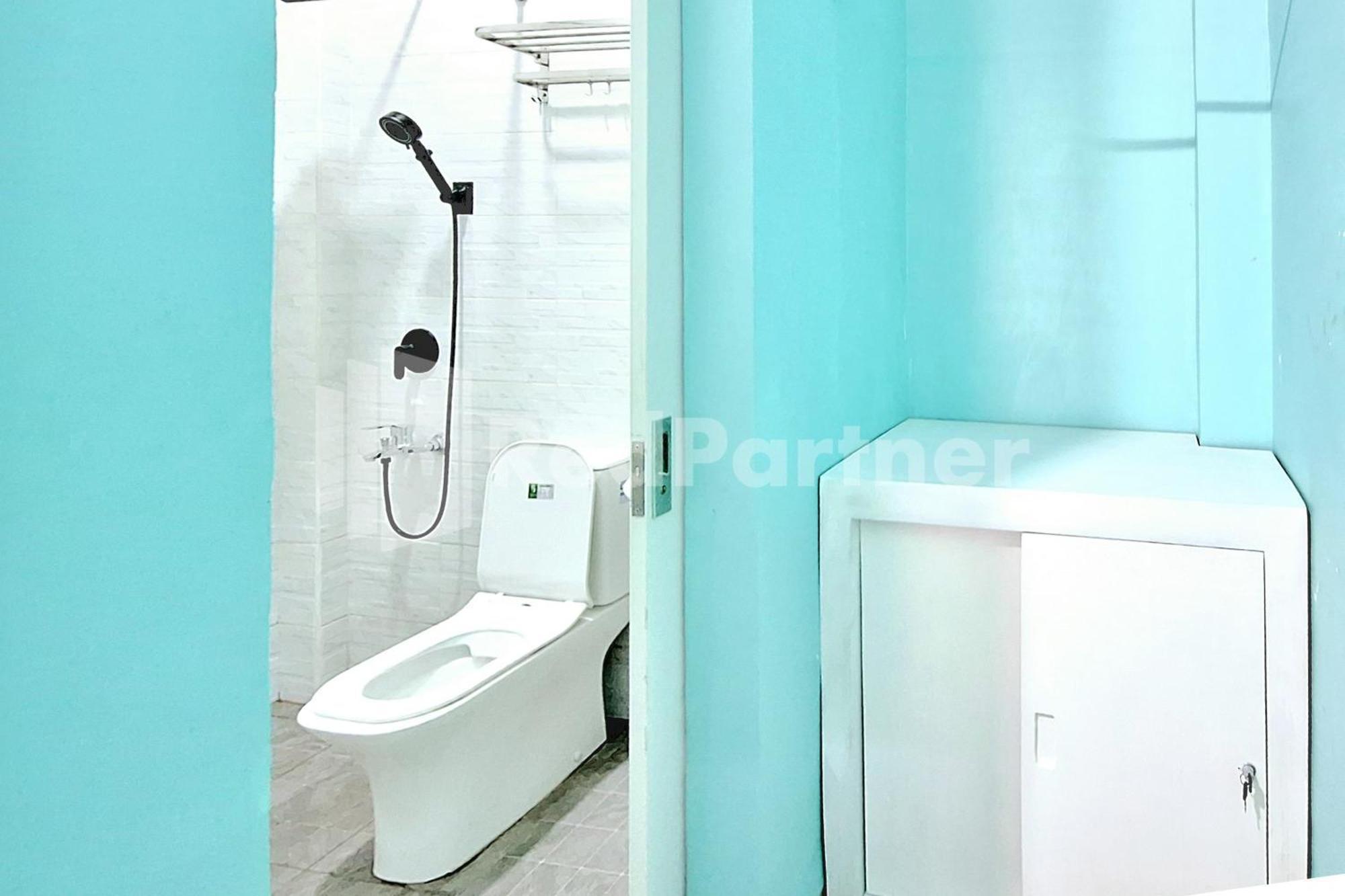 Griya Prashasta Mitra Reddoorz Hotell Kediri  Exteriör bild