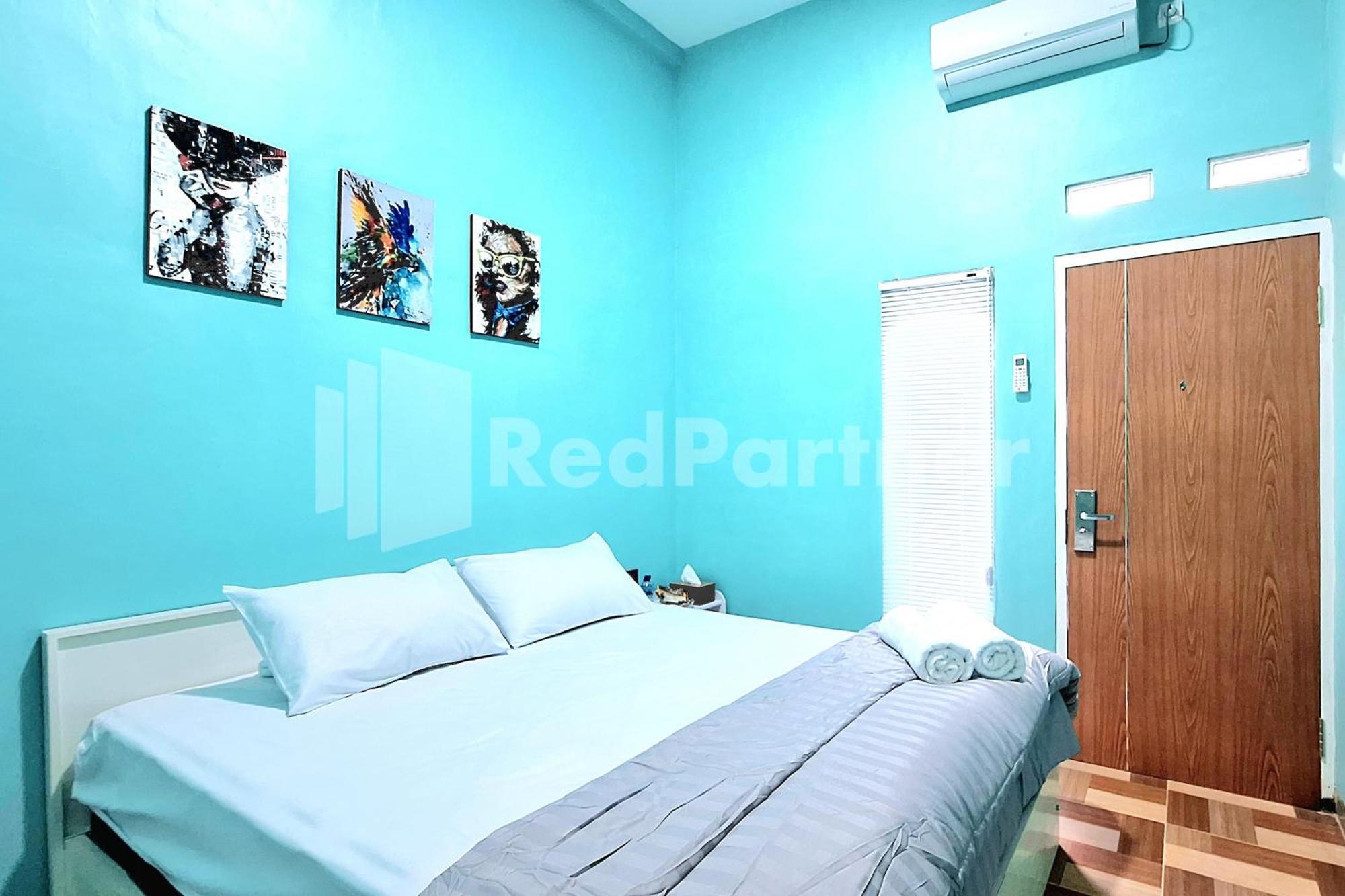 Griya Prashasta Mitra Reddoorz Hotell Kediri  Exteriör bild